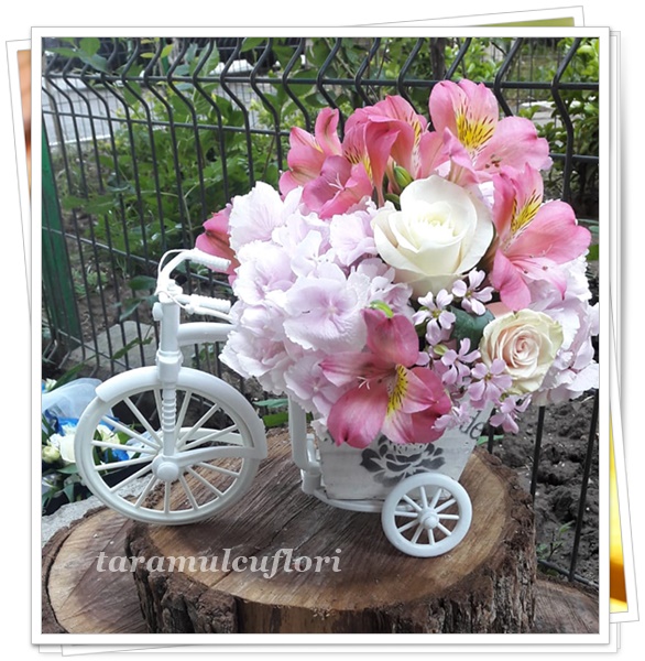 Biciclete cu flori-aranjamente florale mese.0029
